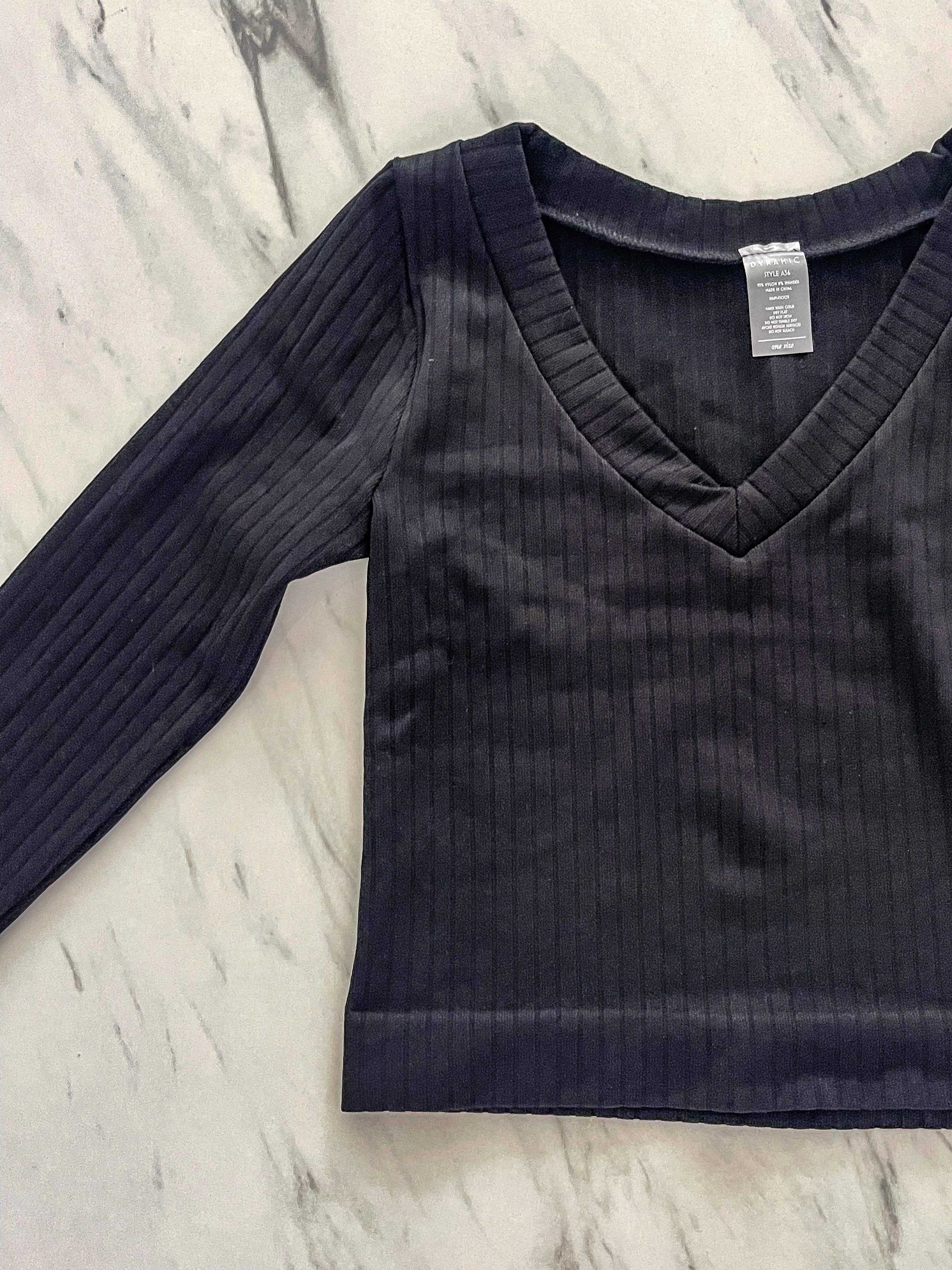 BLACK LONG SLEEVE RIBBED CROP TOP