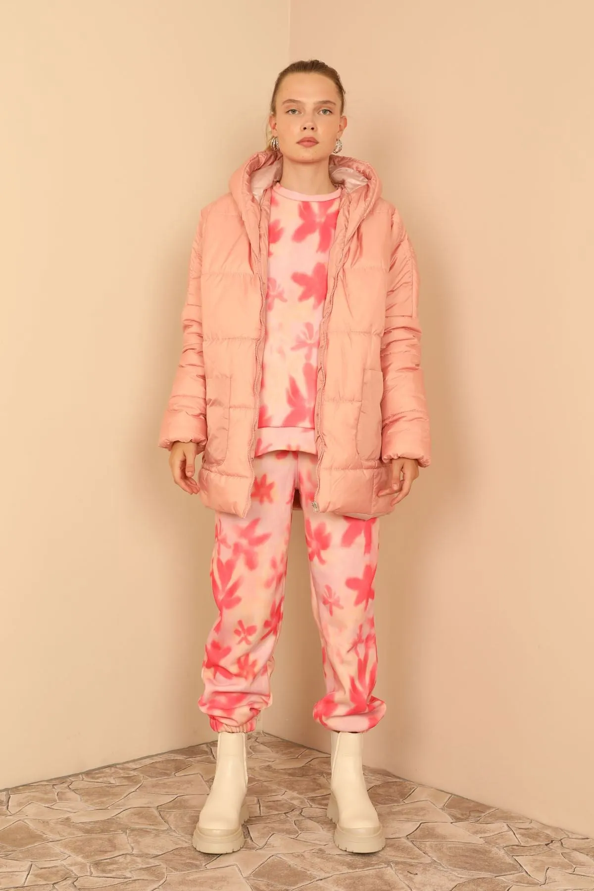 KKT Quilted Fabric Long Sleeve Zip Neck Short Oversize Women Coat - Rose  - Thornton Heath