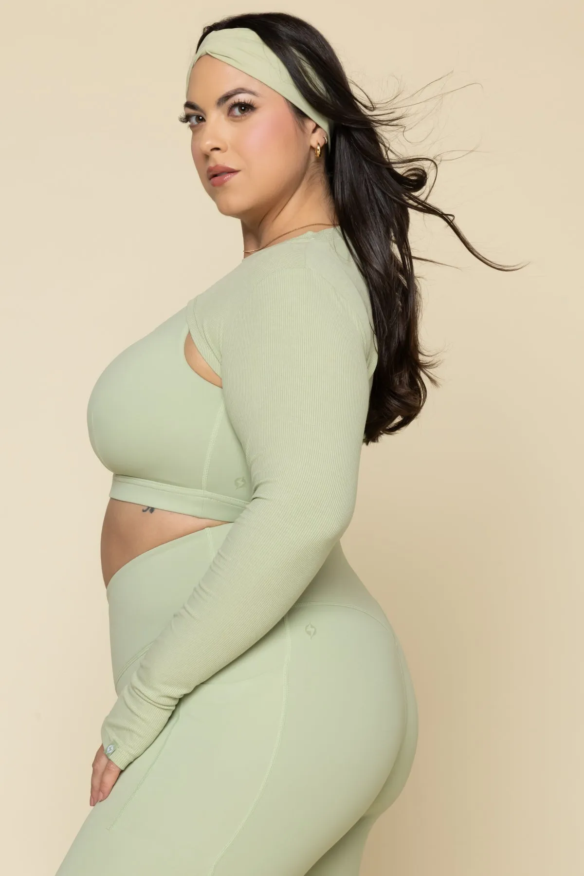 Relevé Ribbed Shrug - Pistachio