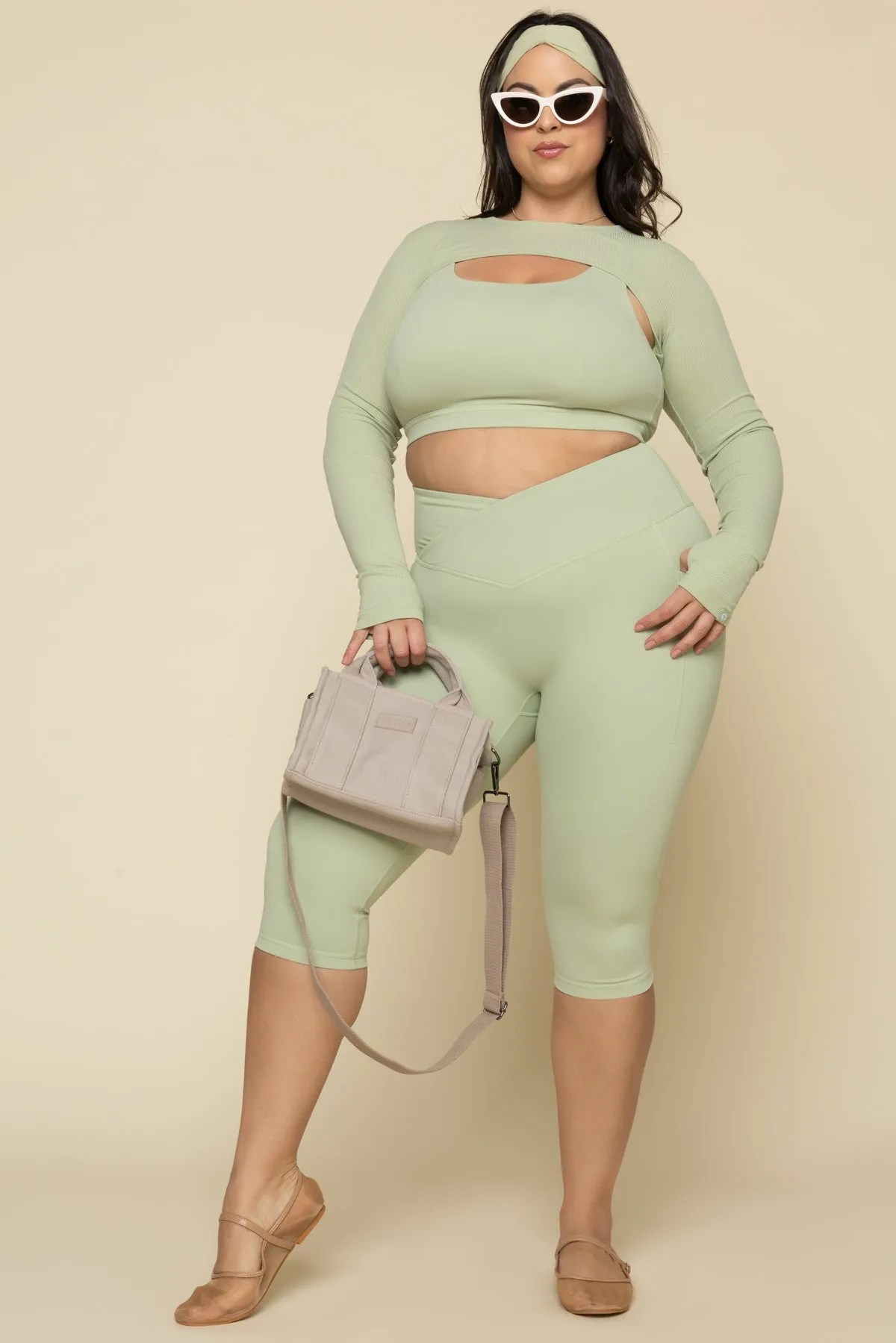 Relevé Ribbed Shrug - Pistachio