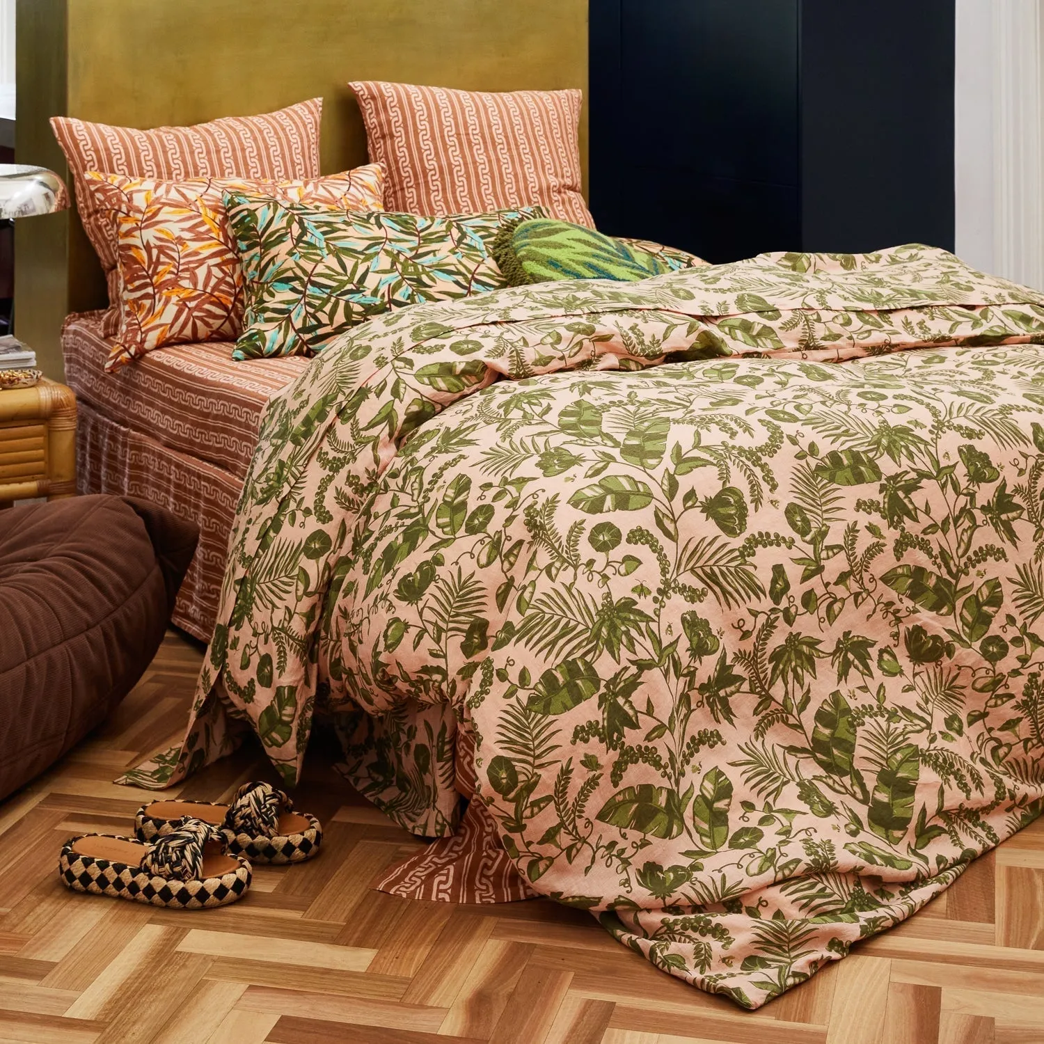 Safia Linen Quilt Cover - Martini - Queen